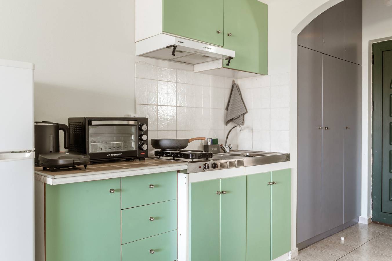 Entire studio, Studio Apartment '5' with Private Terrace, Wi-Fi and Air Conditioning in Gulf of Kyparissia