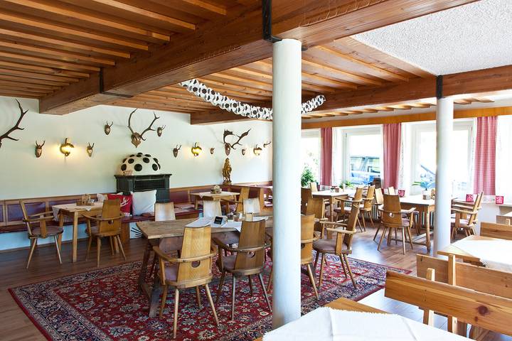 Alpenhotel Beslhof e.K. - Einzelzimmer Klassic, Balkon, Radio, Fön, Obergeschoss in Hintersee, Ramsau bei Berchtesgaden