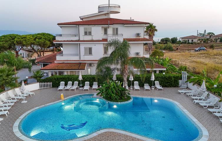 Appartement de vacances pour 4 personnes, avec terrasse ainsi que jacuzzi et piscine - 1