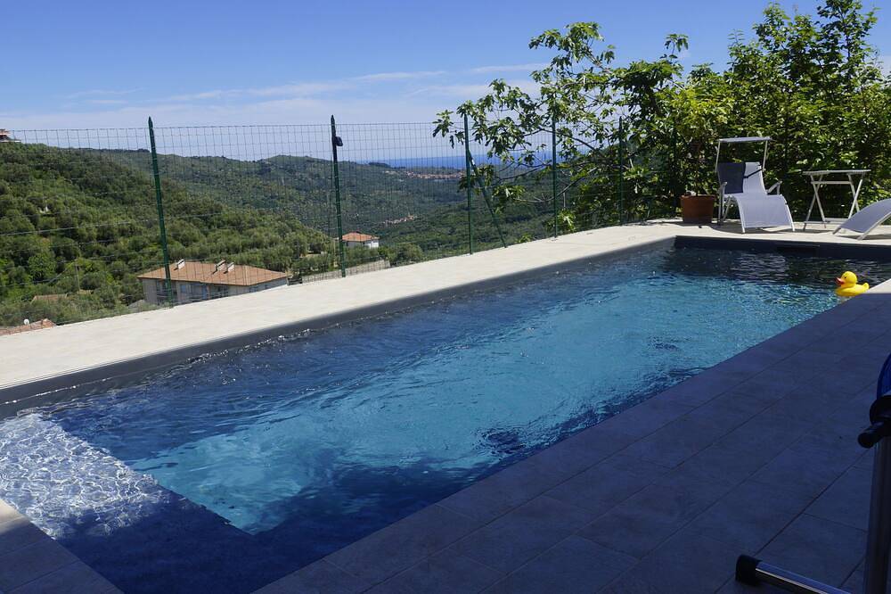 Stilvolles Rustico im hist. Zentr. mit Meerblick, Pool, W-Lan, Terrasse, Garten in Pietrabruna, Riviera di Ponente