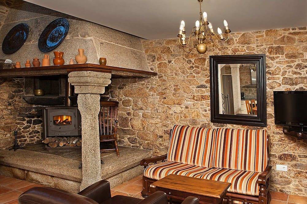 Stone house restored in the middle of nature in Laxe, Costa da Morte