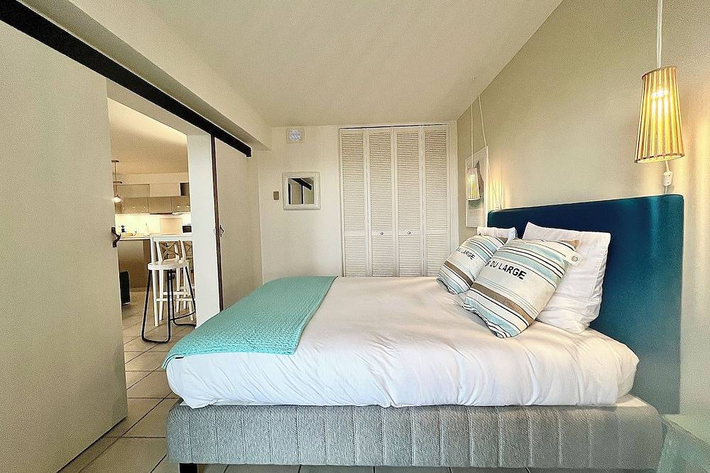 Entire apartment, Carnon Beach Sand: Terrace and garden on the beach, air conditioning, Wifi in Carnon-Plage, Mauguio