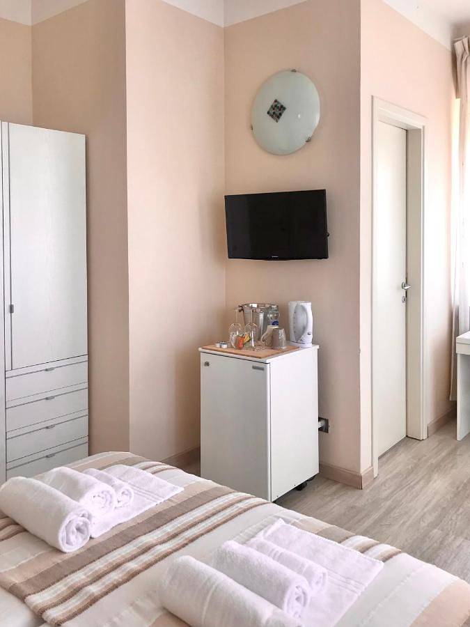 Maison d’hôte pour 2 personnes, avec balcon ainsi que vue et vue sur le lac, animaux acceptés à Peschiera del Garda - 4