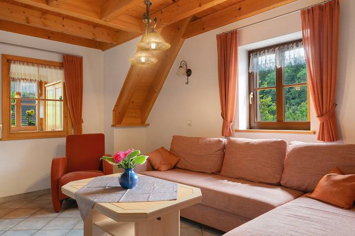 Ferienhaus 'Hexenhäuschen' mit Bergblick, privater Terrasse und Wlan in Wolfach, Wolftal Region