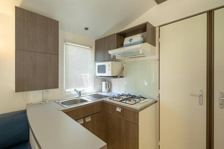 Location de vacances pour 4 personnes, avec piscine ainsi que jacuzzi et terrasse à Auribeau-sur-Siagne - 2