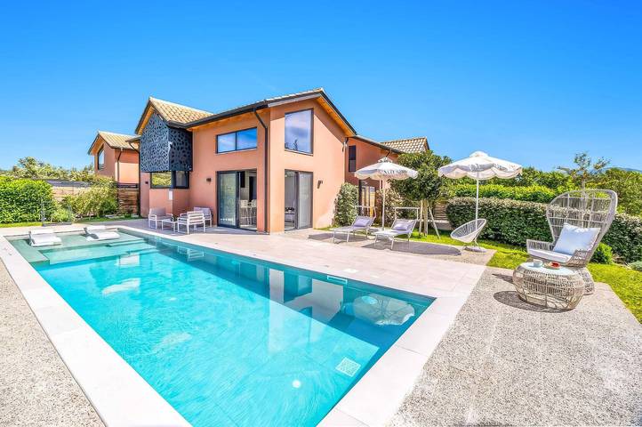 Villa pour 4 personnes, avec jardin dans Ligia