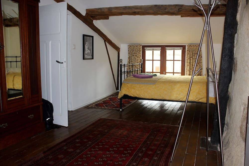 Maison de village avec grand jardin privé in Saint-Antonin-Noble-Val, Tarn-et-Garonne