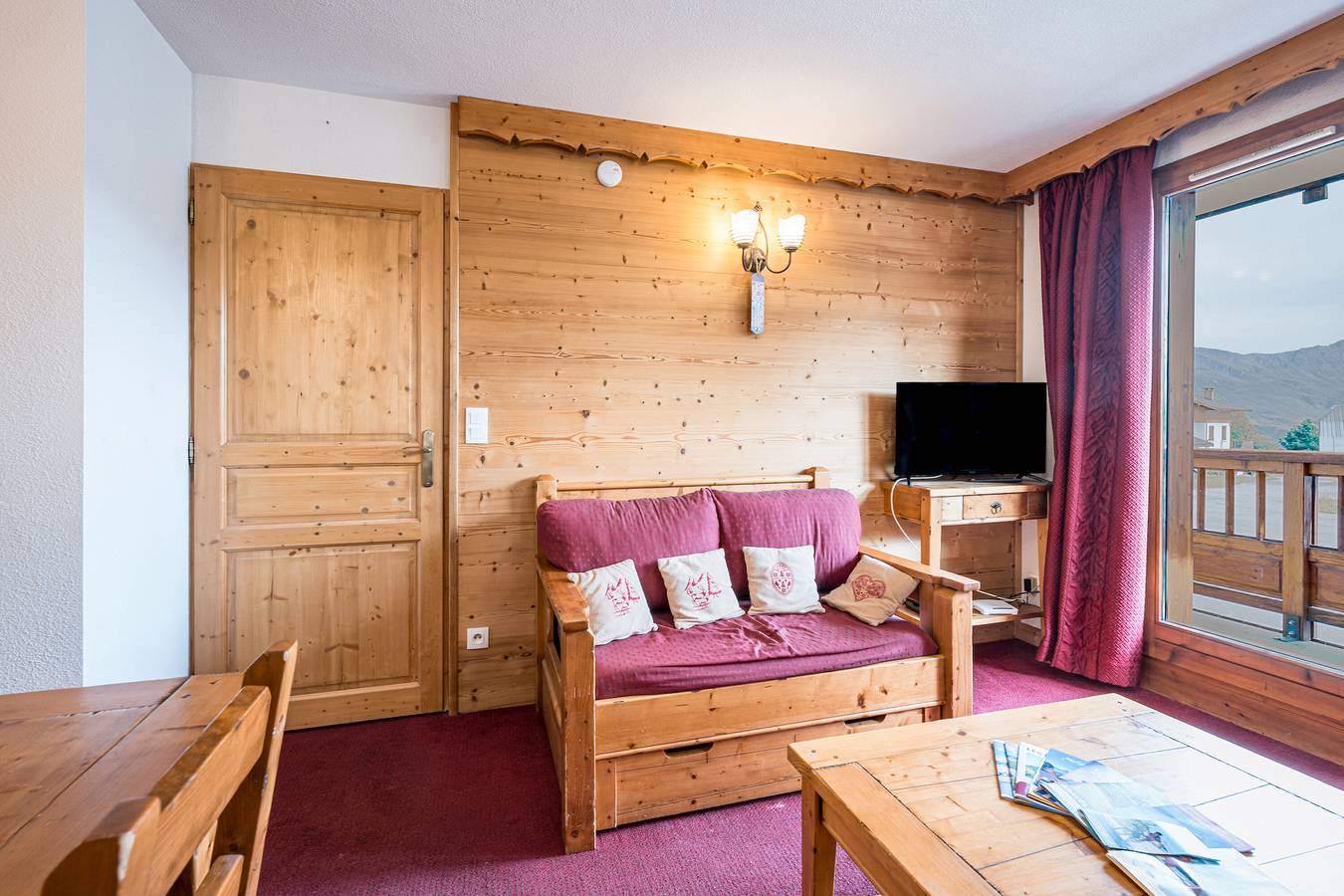 Geheel appartement, Appartement 'L'écrin Des Sybelles' met uitzicht op de bergen en balkon in La Toussuire, Fontcouverte-la Toussuire