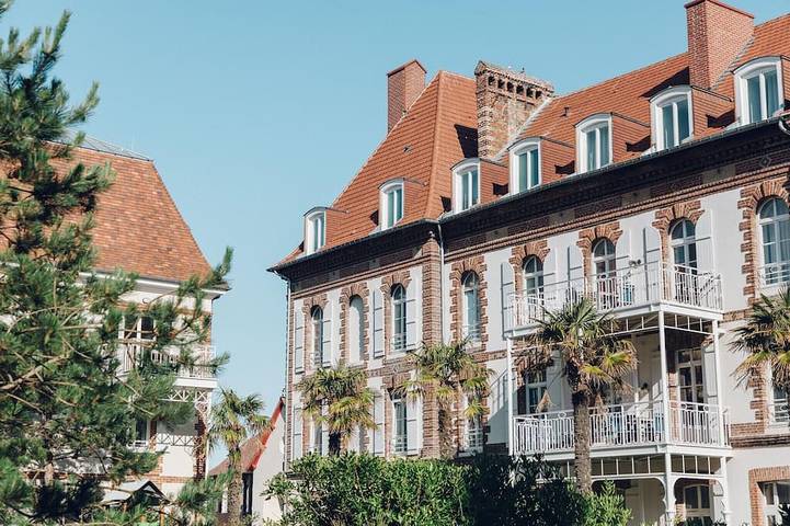 Gîte pour 6 personnes, avec Balcon et Piscine dans Office De Tourisme De Deauville