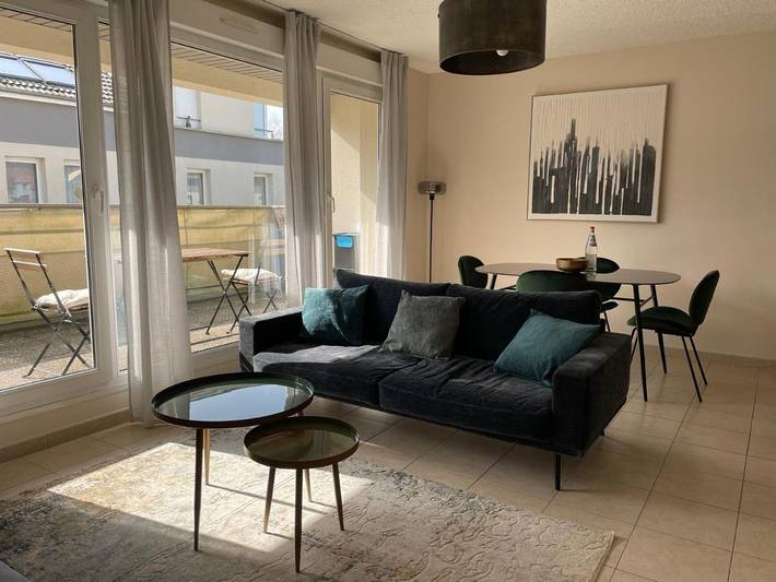 Gîte pour 4 personnes, avec terrasse à Audun-le-Tiche