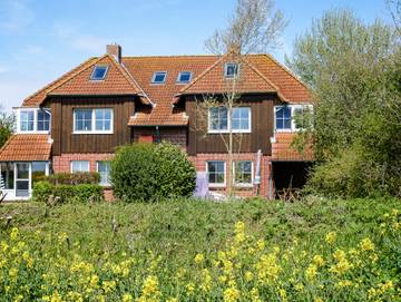 Ferienwohnung für 4 Personen, mit Terrasse und Garten in Wenkendorf