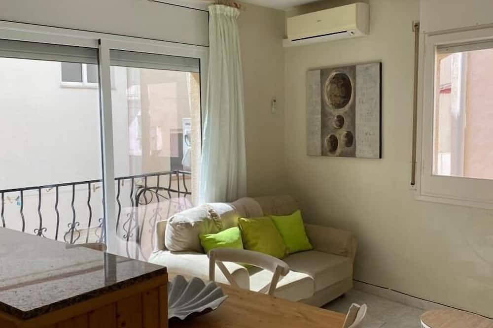 Apartamento entero, Innouthome Apartamento Con Wifi Y Aire Acondicionado_Balmes I in Tierras del Ebro, Costa Dorada