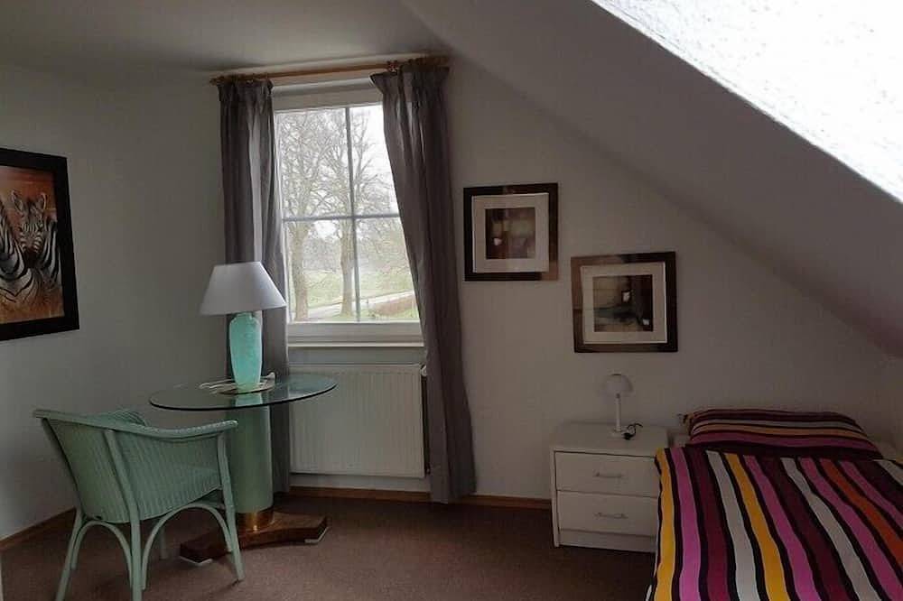 Ganze Wohnung, Charmantes Ferienhaus ruhig gelegen für 6 Personen in Welzin, Usedom Stadt
