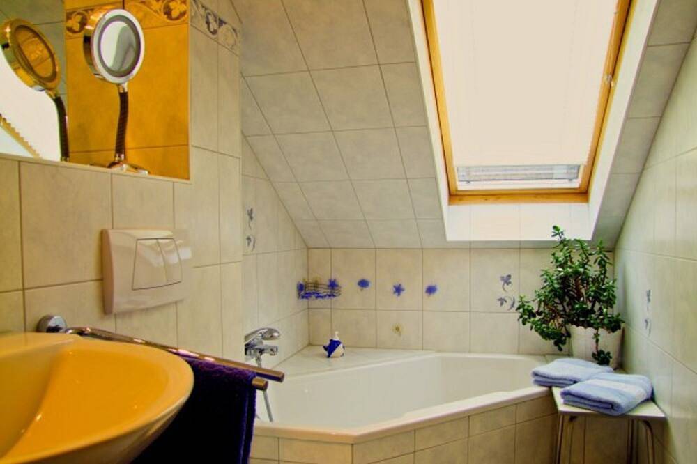 Villa Strandperle, Apt. 18 - nur 20m zum Strand, Toplage - Whg. 18 in Ostseebad Binz, Binz