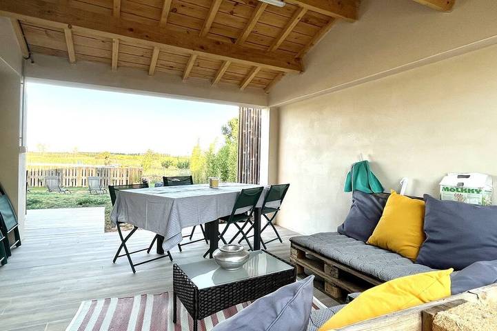 Agriturismo pour 8 personnes, avec jardin et jacuzzi