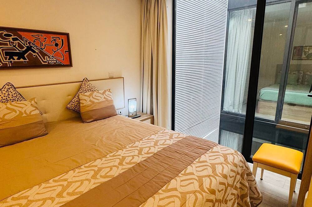 Appartement entier, Charming Central Stay in Aveiro, walk to Canals & Cafes in Aveiro, District de Aveiro
