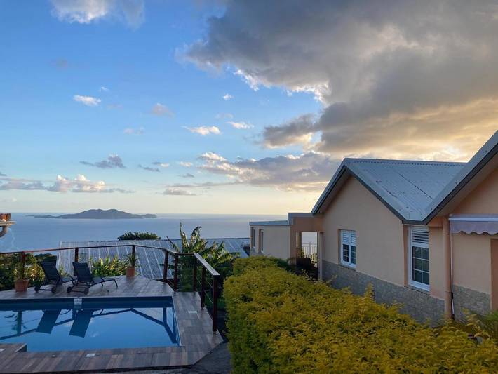 Apartamento de vacaciones para 4 personas, con jardín además de piscina y vistas - 1