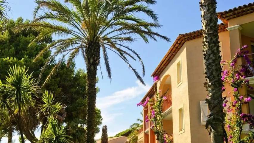 Gîte pour 6 personnes, avec Terrasse ainsi que Jardin et Piscine dans Plage La Badine