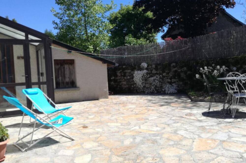 La Petite Maison À Tarnac en Corrèze in Tarnac, Région d'Ussel