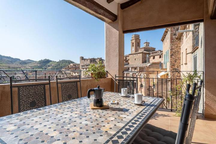 Apartamento para 6 personas, con balcón y vistas en Serra de Montsant