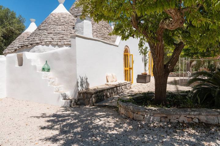 Holiday Home 'Trulli Kairos' with Private Pool, Wi-Fi and Air Conditioning in Ostuni, Salento