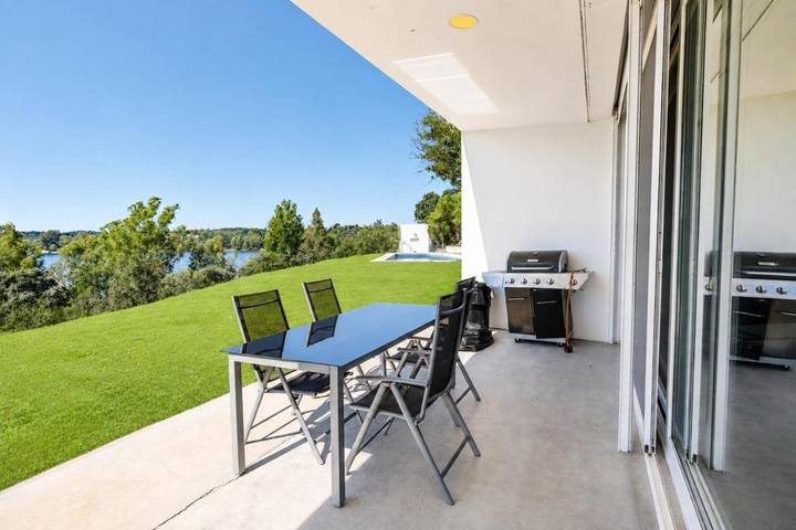 Casa rural para 11 personas, con Terraza y Jardín además de Piscina y Vistas al lago en El Garrobo - 3