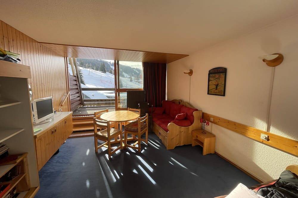 Ganze Wohnung, Arc 1600 Studio top floor south-facing terrace sleeps 4 in Arc 1600, Bourg-Saint-Maurice