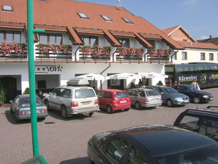 Hotel dla 5 osób, z Taras i Widok w Pilzno
