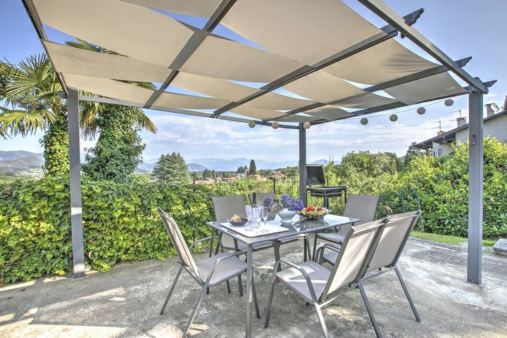 Villa für 9 Personen, mit Seeblick und Terrasse am Lago Maggiore