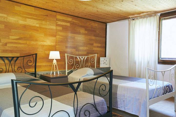 Gîte pour 8 personnes, avec jardin dans Ormos Panagias - 4