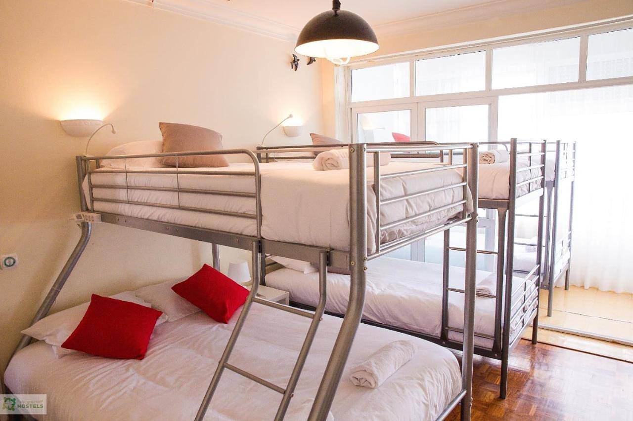 Help Yourself Hostels - Carcavelos Coast in Carcavelos e Parede, Costa de Lisboa