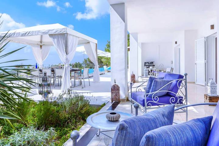 Chalet para 12 personas, con jardín además de jacuzzi y balcón en Ibiza - 4