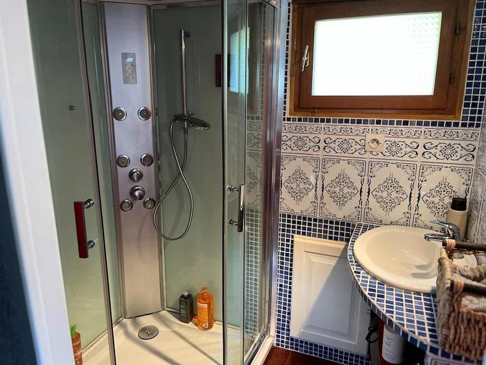 Bateau pour 2 personnes, avec terrasse, animaux acceptés dans Grand Est - 4