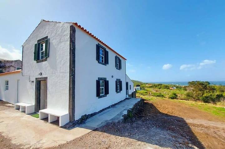Ferienhaus für 8 Personen, mit Balkon und Garten auf Pico (Azoren)