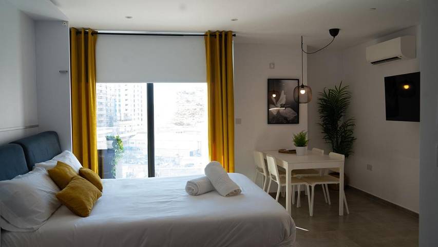 Location de vacances pour 4 personnes, avec jacuzzi et sauna ainsi que piscine et balcon à Gibraltar - 3