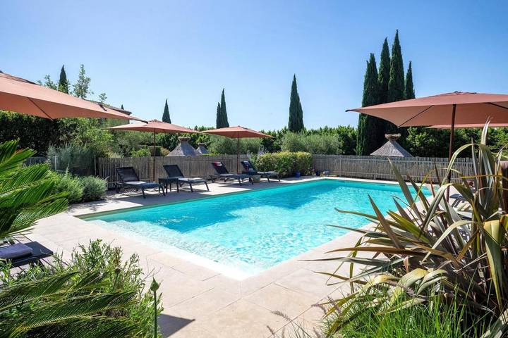 Hôtel pour 2 personnes, avec piscine et jardin, animaux acceptés