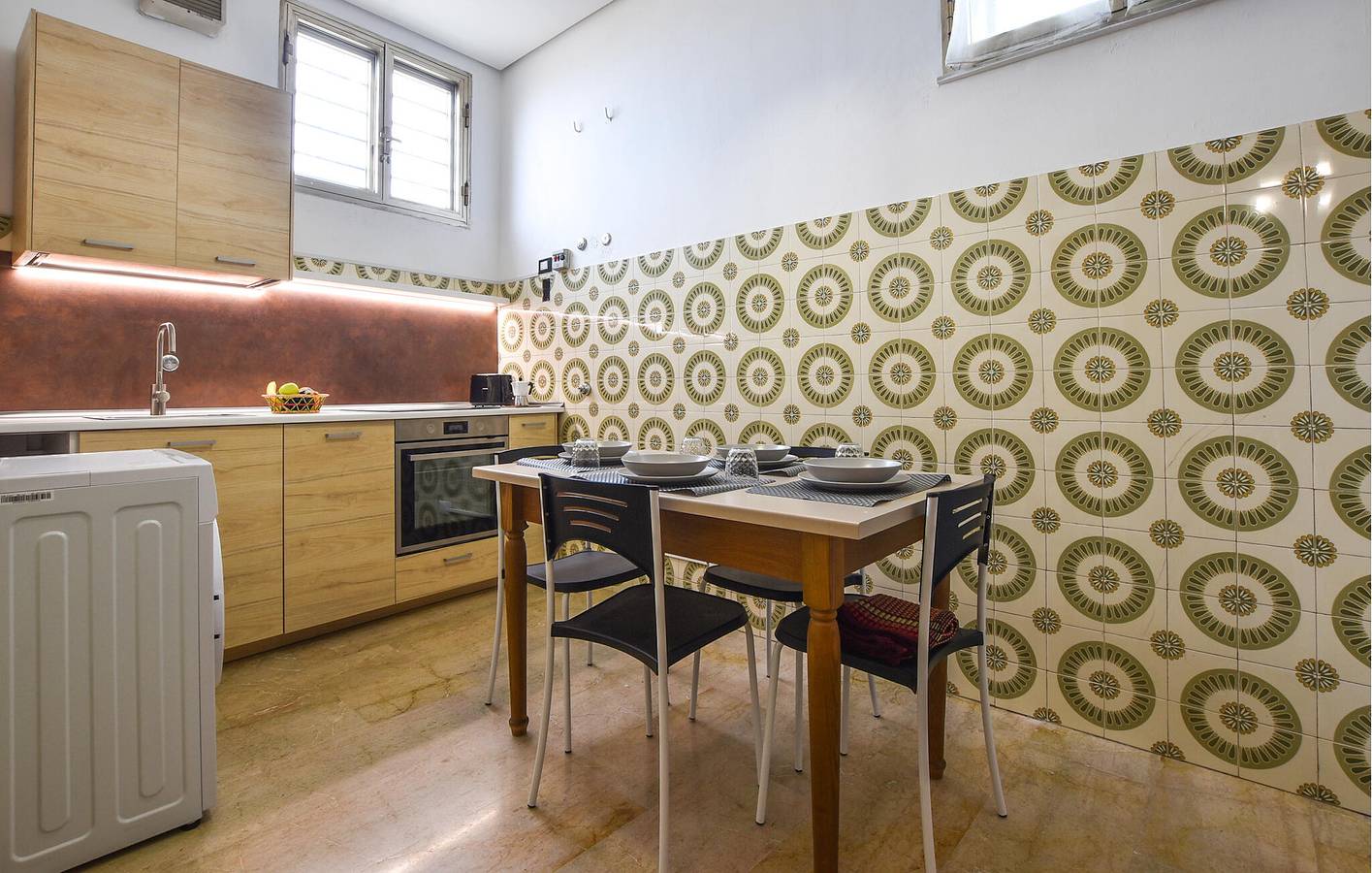 Appartamento intero, Affascinante appartamento con aria condizionata, terrazza e internet - Vicino ai ristoranti e al centro città in Chiaramonte Gulfi, Provincia di Ragusa