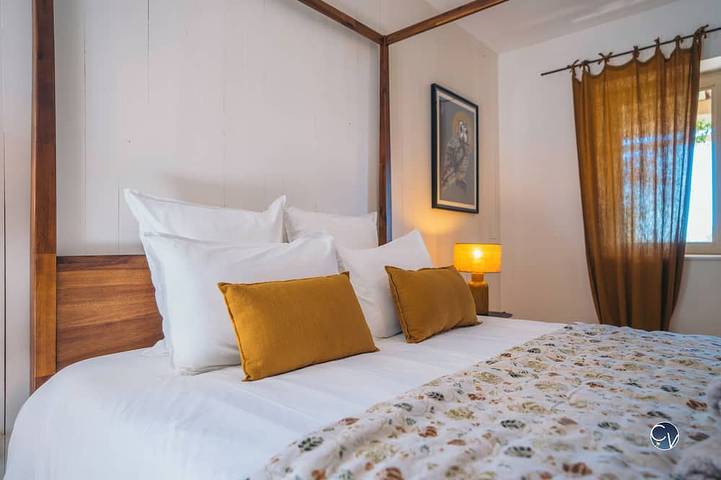 Location de vacances pour 12 personnes, avec terrasse et jardin à Fons-sur-Lussan - 3