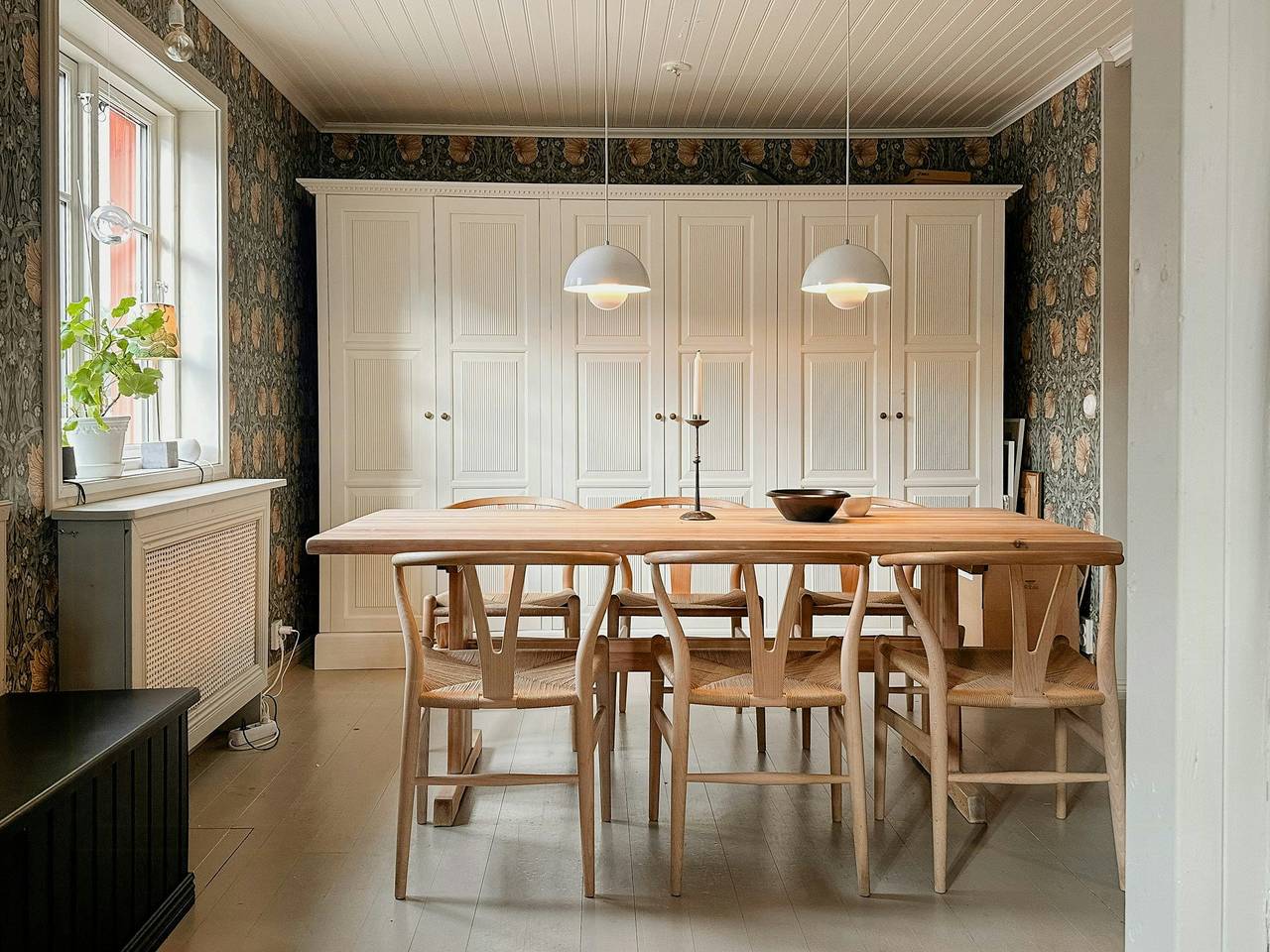 Ein Bauernhof in Falunrot mit Bullerbü-Flair in Kåddis in Umea, Västerbotten