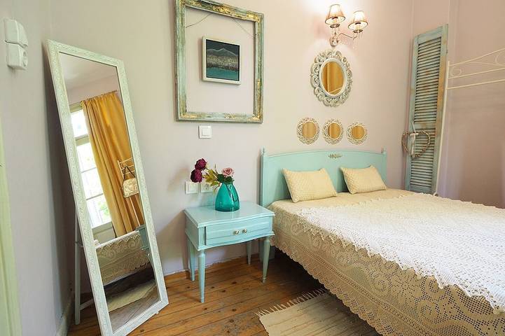Chateau Leconte, Beautiful Vintage House in Thessaloniki in Analipsi (Thessaloniki), Thessaloniki region