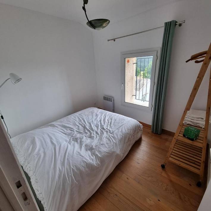 Location de vacances pour 4 personnes, avec terrasse et vue, animaux acceptés à Peyroules - 2