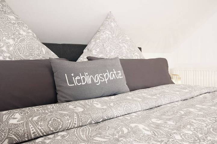 Ganze Wohnung, ARTstudio 1.0: Schicke Designer-Wohnung mit Workspace nur 1,2km bis Iga 27 in Duisburg, Niederrhein