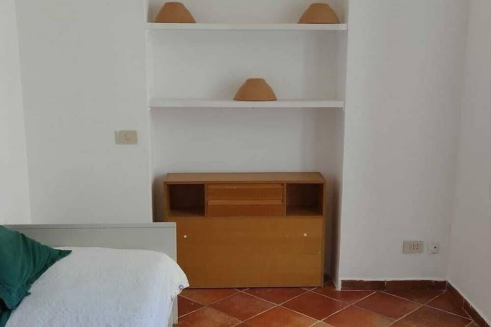 Entire apartment, The Amphoras House in Anacapri, Naples Province