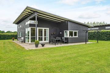 Ferienhaus für 6 Personen, mit Whirlpool und Terrasse in Råde Strand
