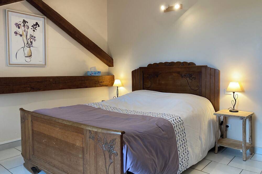 Chambre Privé à la Campagne in Féneyrols, Massif Central