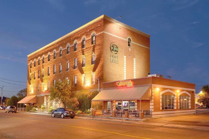 Hôtel pour 4 personnes, avec terrasse dans Chicoutimi