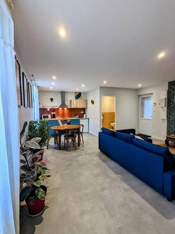 Gîte pour 4 personnes, avec sauna et terrasse ainsi que jardin et jacuzzi à Riorges