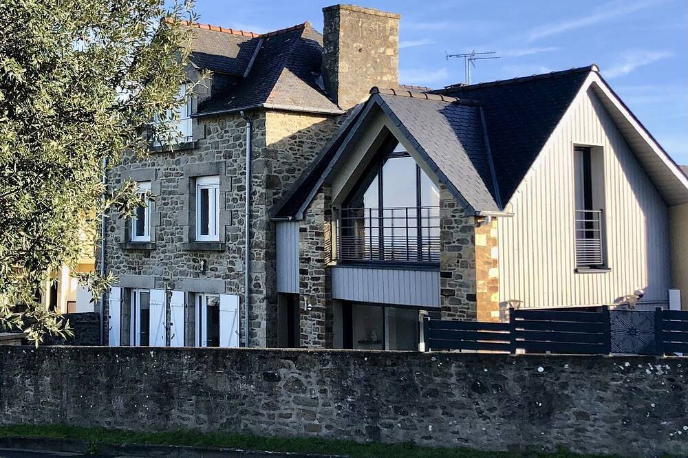 Belle maison en granit face à la mer in Saint-Jacut-de-la-Mer, Région de Dinan