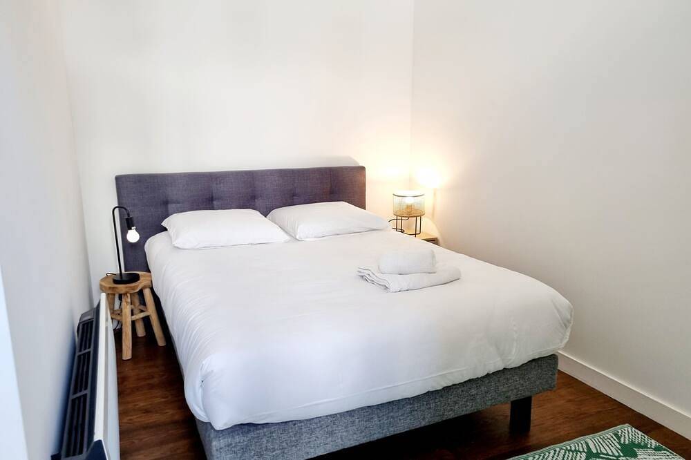 Entire apartment, Plateau d'Angoulême T2 near bus and shops in Angoulême, Charente
