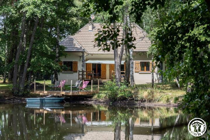 Gîte pour 8 personnes, avec jardin dans Puy-Saint-Gulmier